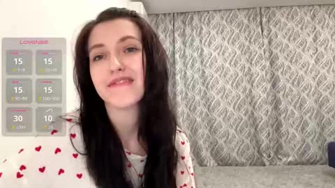 Snapshot of lucibeveridge chatting on 11.27.25 Mary online show from 11.27.25