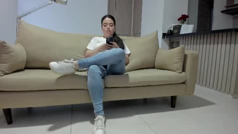 Snapshot of lucie_oude_ chatting on 07.03.26 Lucie online show from 07.03.26