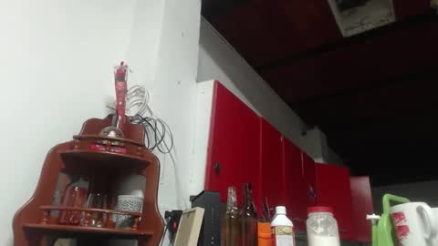 Snapshot of lucifferr_ chatting on 10.19.25 leonel online show from 10.19.25