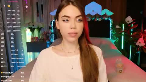 Snapshot of lucifiella chatting on 11.19.25 MimiFors online show from 11.19.25