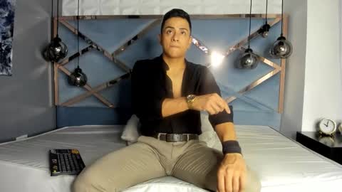 Leo online show from 11.22.25