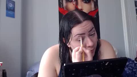 Snapshot of lucipork chatting on 06.19.26 Lucipork online show from 06.19.26