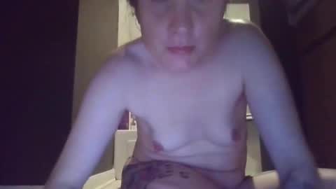 Snapshot of luckmoneylove1012 chatting on 12.16.24 prettybaby1012 online show from 12.16.24