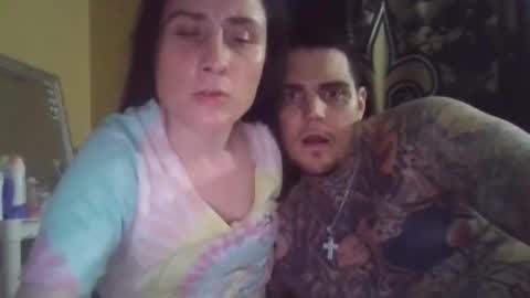 Snapshot of luckmoneylove1012 chatting on 12.25.24 prettybaby1012 online show from 12.25.24