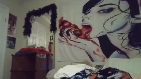 Snapshot of luckmoneylove1012 chatting on 09.21.25 prettybaby1012 online show from 09.21.25