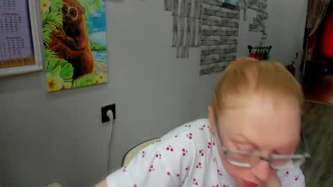 lucky_licky20 online show from 04.14.26