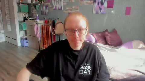 lucky_licky20 online show from 04.22.26