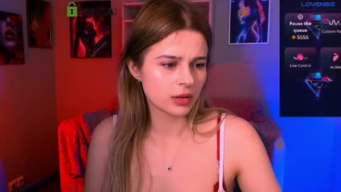 Snapshot of luckybabymeow chatting on 05.18.26 Mila Sweetheart online show from 05.18.26
