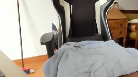 Snapshot of luckydrakex chatting on 12.22.24 Lucky online show from 12.22.24