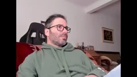 Snapshot of luckydrakex chatting on 01.12.25 Lucky online show from 01.12.25