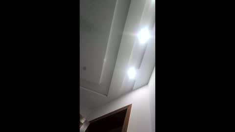 luckyfalcon2022 online show from 12.19.25