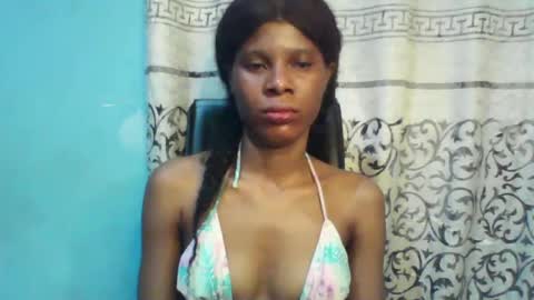 Snapshot of luckymadequeen chatting on 03.12.25 Gloria online show from 03.12.25