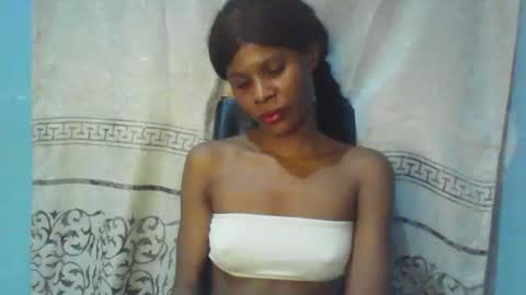 Snapshot of luckymadequeen chatting on 09.27.25 Gloria online show from 09.27.25