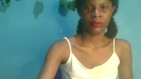 Snapshot of luckymadequeen chatting on 10.27.25 Gloria online show from 10.27.25