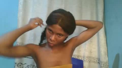 Snapshot of luckymadequeen chatting on 11.29.25 Gloria online show from 11.29.25