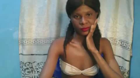 Snapshot of luckymadequeen chatting on 12.18.25 Gloria online show from 12.18.25