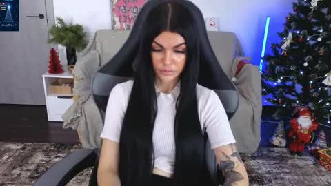 Monika online show from 12.18.25