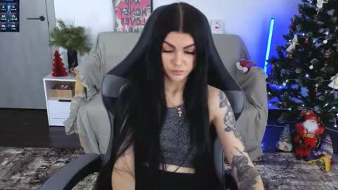 Monika online show from 12.23.25