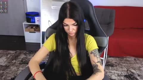Snapshot of luckyrebel_ chatting on 06.19.26 Monika online show from 06.19.26