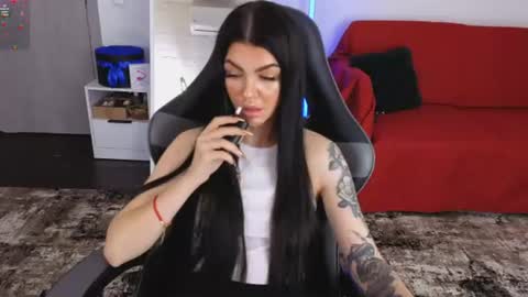 Snapshot of luckyrebel_ chatting on 07.03.26 Monika online show from 07.03.26