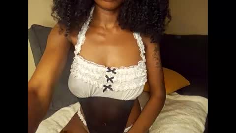 Snapshot of luckystar_19 chatting on 03.08.25 luckystar_19 online show from 03.08.25