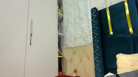 Snapshot of luckyy003 chatting on 12.19.25 brielle online show from 12.19.25