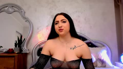 Mia online show from 04.08.26