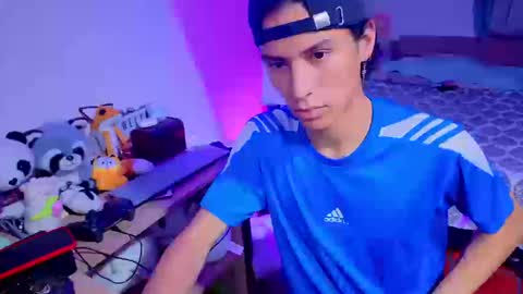 Lu Independent Model online show from 09.20.25