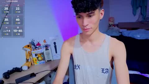 Lu Independent Model online show from 10.20.25