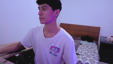 Lu Independent Model online show from 04.05.26