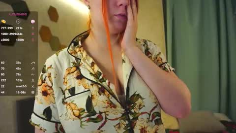 Snapshot of lucretiaburnaugh chatting on 01.08.26 Rinredhead Gloriawith glasses Rayanother glasses online show from 01.08.26