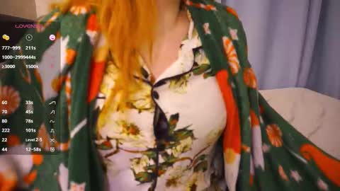 Snapshot of lucretiaburnaugh chatting on 01.10.26 Rinredhead Gloriawith glasses Rayanother glasses online show from 01.10.26