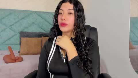 Lucy Greys online show from 02.17.26