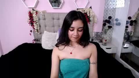 lucy_harris_ online show from 02.23.25