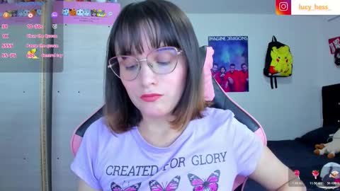 Snapshot of lucy_hess_ chatting on 10.22.25 Lucy online show from 10.22.25