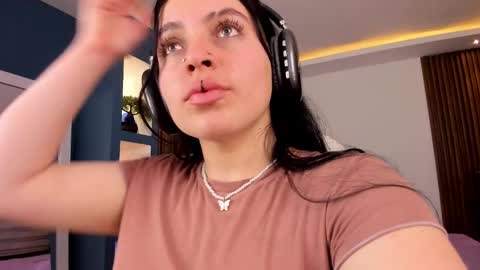 Sofia  online show from 01.18.25