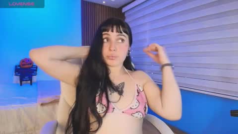 Sofia  online show from 10.13.25