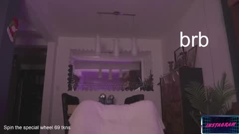 Lucy Alien  online show from 01.24.25