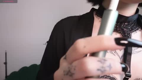 Snapshot of lucykitty_ chatting on 12.15.25 lucykitty_ online show from 12.15.25