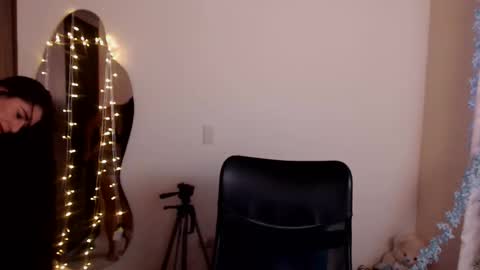 LUCY online show from 01.12.25