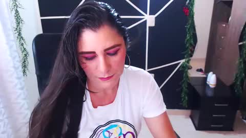 LUCY online show from 03.04.25