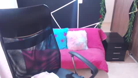 LUCY online show from 03.12.25