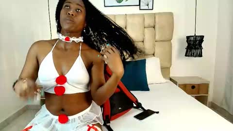 lucytaylor_t online show from 12.01.25