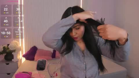 Lucy Wold online show from 05.22.26