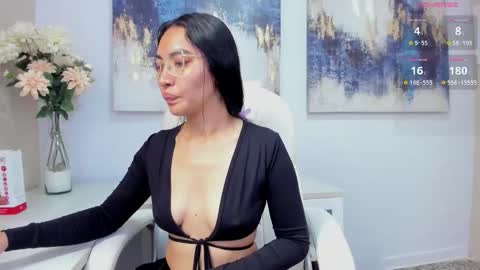 Lucy Liiu online show from 11.29.25