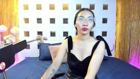 Lucy Liiu online show from 02.13.26