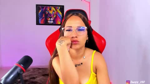 Snapshot of lucyy_rose chatting on 02.21.26 o online show from 02.21.26