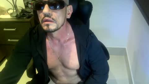 Snapshot of luigtkrj chatting on 05.31.26 luigtkrj online show from 05.31.26