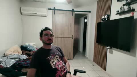 luis_flr online show from 02.01.26