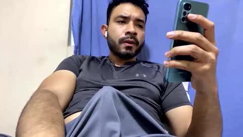 Snapshot of luis_hunk chatting on 05.12.26 Andrew online show from 05.12.26